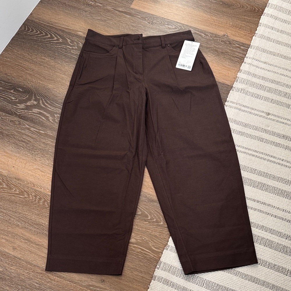 NWT Lululemon Women’s City Sleek Barrel-Leg Brown Pants